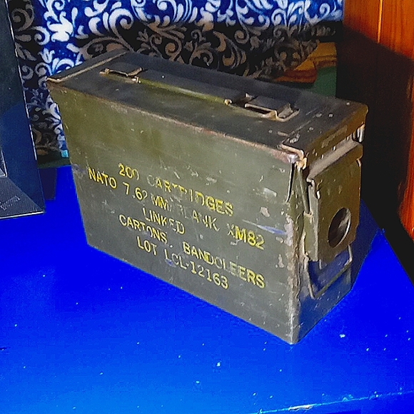 Anrique Army ammunition box for a 200 cartridges NATO 7.62 MM CARTONS - Picture 4 of 4